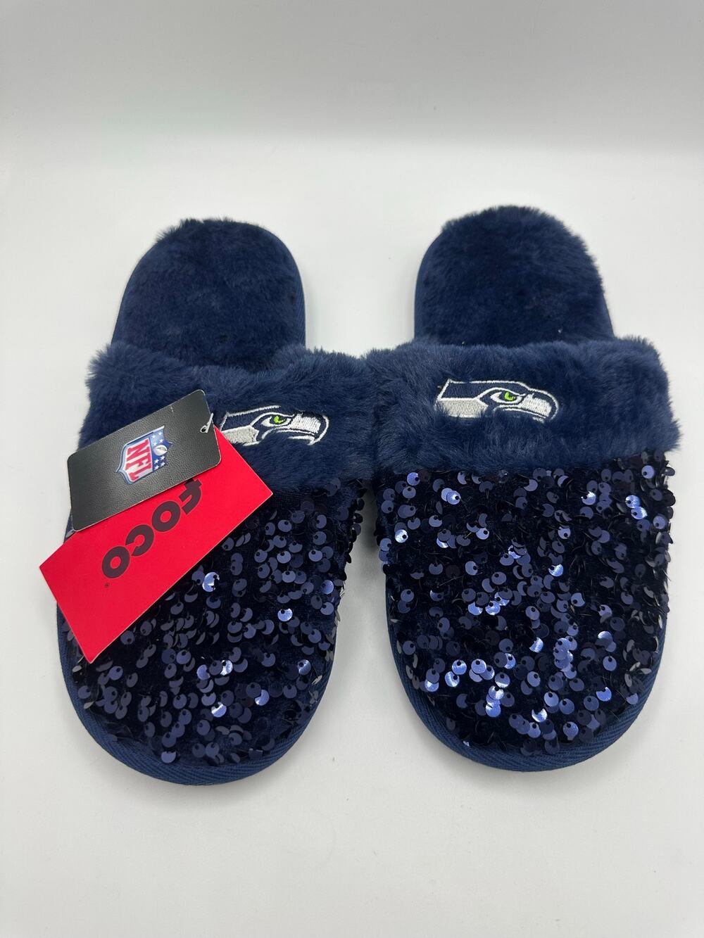 FOCO Women’s Philadelphia Eagles Sequined Slippers Size M (7-8) NWT